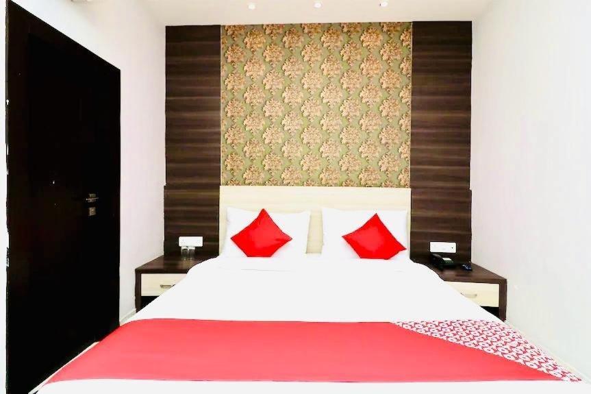 Hotel Megha Inn Lucknow Exterior photo