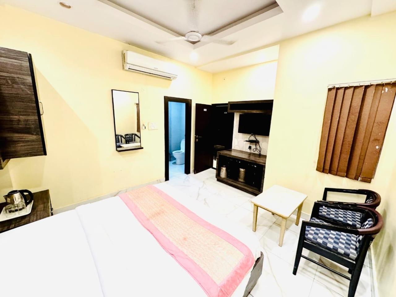Hotel Megha Inn Lucknow Exterior photo